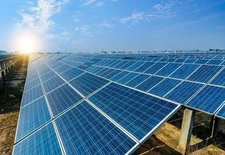 Ultimate solar battery guide: selection & costs