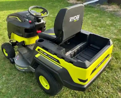 Lithium lawn mower battery - manly