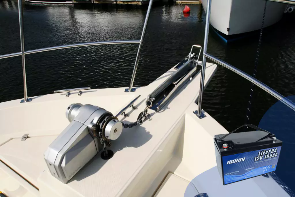 Boat windlass - manly